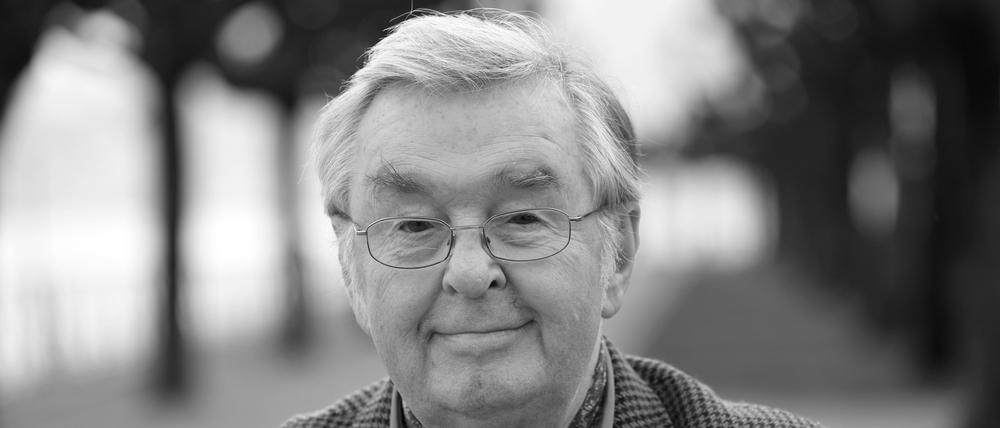 Schauspieler und Kabarettist Ernst Hilbich ist im Alter von 93 Jahren gestorben