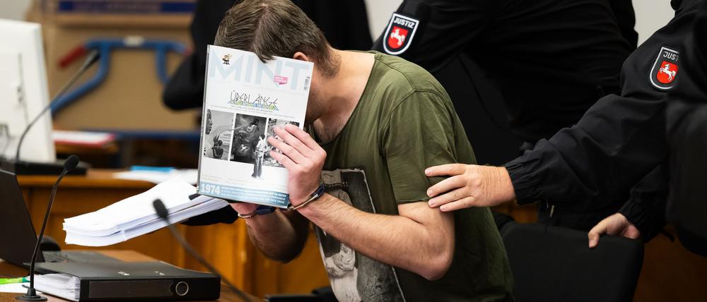Fünf Männer sollen Musik bekannter Bands aus der rechten Szene europaweit verkauft haben. (Archivbild)
