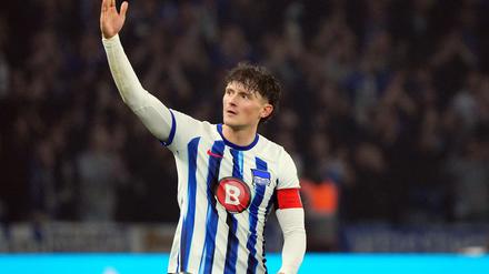 Fanliebling Fabian Reese lässt einen Verbleib bei Hertha offen. 