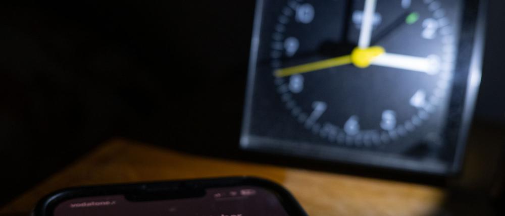 Viele ärgert es: Wieder einmal wird die Uhr umgestellt. (Symbolbild)