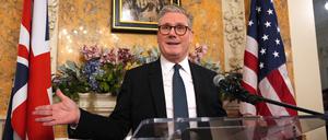 Der britische Premier Keir Starmer hält eine Rede in der britischen Botschaft in Washington, DC.