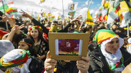 PKK-Chef Öcalan wird von vielen Kurden verehrt. Er ist seit 26 Jahren in Haft.