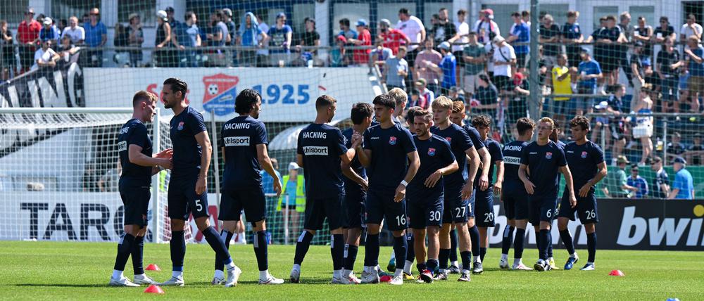 Der Sportpark Unterhaching ist gesperrt. Deshalb fällt das Spiel von Hansa Rostock bei der SpVgg Unterhaching aus.   