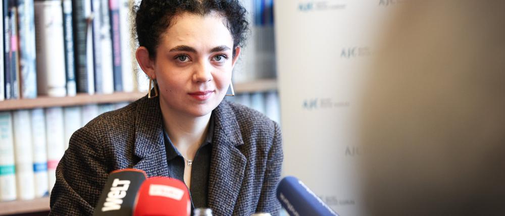 Hanna Veiler, Präsidentin der Jüdischen Studierendenunion Deutschlands (JSUD), am Donnerstag auf einer Pressekonferenz. 