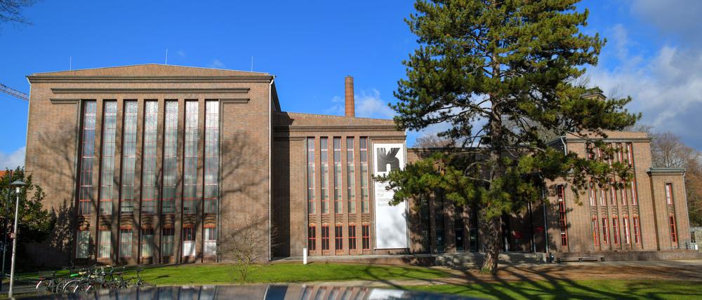 Im Landesmuseum für Moderne Kunst werden Fotografien aus der späten DDR gezeigt.