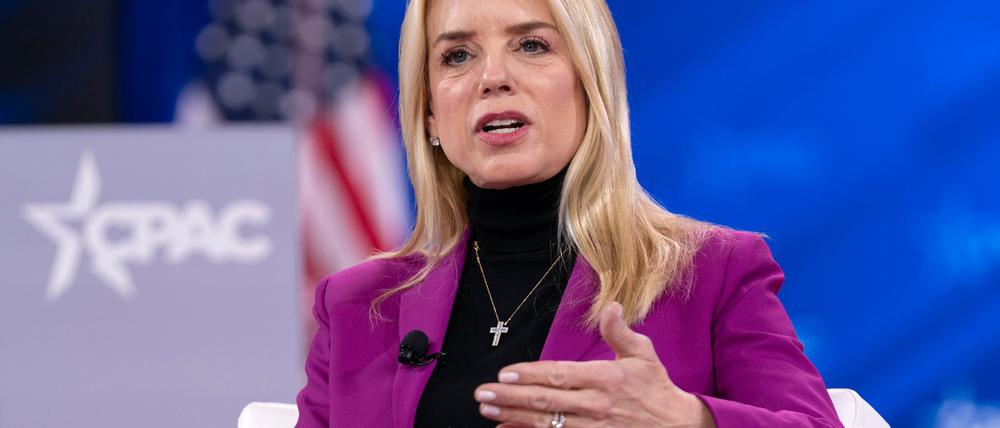 US-Justizministerin Pam Bondi hat angekündigt, dass bisher unter Verschluss gehaltene Akten zum Fall des mutmaßlichen Sexualstraftäters Jeffrey Epstein veröffentlicht werden sollen (Archivbild).