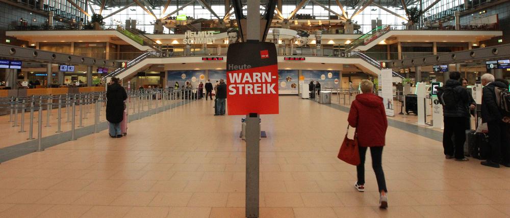 Streiks im Verkehr, im Bild am Hamburger Flughafen, haben eine große Wirkung – und bringen der Gewerkschaft Mitglieder.