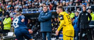 Die Ruhe selbst. Dieter Hecking hat als Trainer viel erlebt. Diese Erfahrung hilft dem VfL Bochum ungemein.