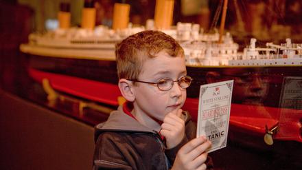 Die „Titanic-Ausstellung“ kommt nach Potsdam: Besucher erhalten Bordkarten statt normale Tickets. 