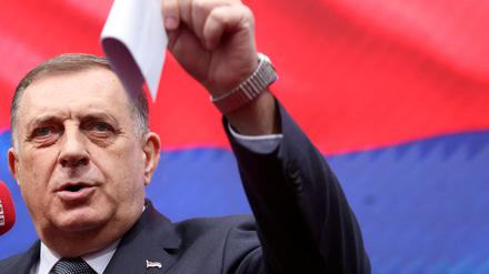 Nach dem Urteil gegen Serbenführer Dodik hat das Parlament der Republika Srpska ein Gesetz verabschiedet, dass bosnische Polizei und Justiz verbannt.