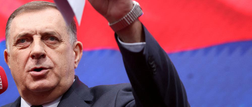 Nach dem Urteil gegen Serbenführer Dodik hat das Parlament der Republika Srpska ein Gesetz verabschiedet, dass bosnische Polizei und Justiz verbannt.
