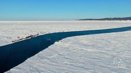 Immer wieder kommt es in Russland zu Zwischenfällen beim beliebten Eisfischen. (Illustration)
