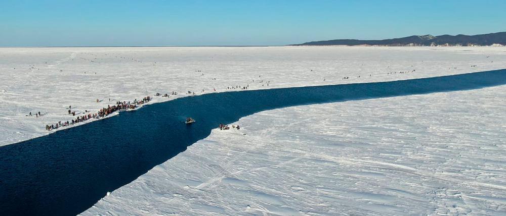 Immer wieder kommt es in Russland zu Zwischenfällen beim beliebten Eisfischen. (Illustration)