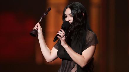 Charli XCX gewann bei den Brit Awards 2025 gleich fünf Preise. 