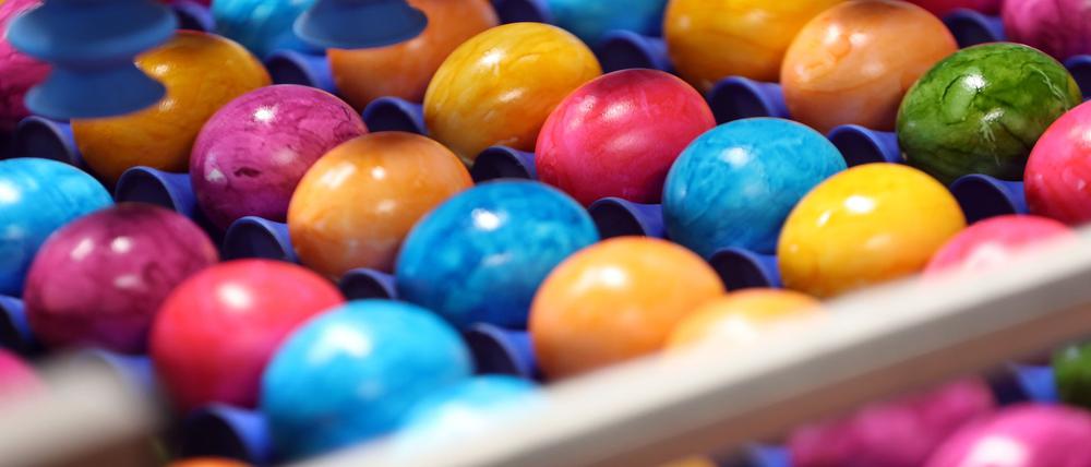 Vogelgrippe und hohe Nachfrage - werden bunte Eier in diesem Jahr teurer? (Symbolfoto)