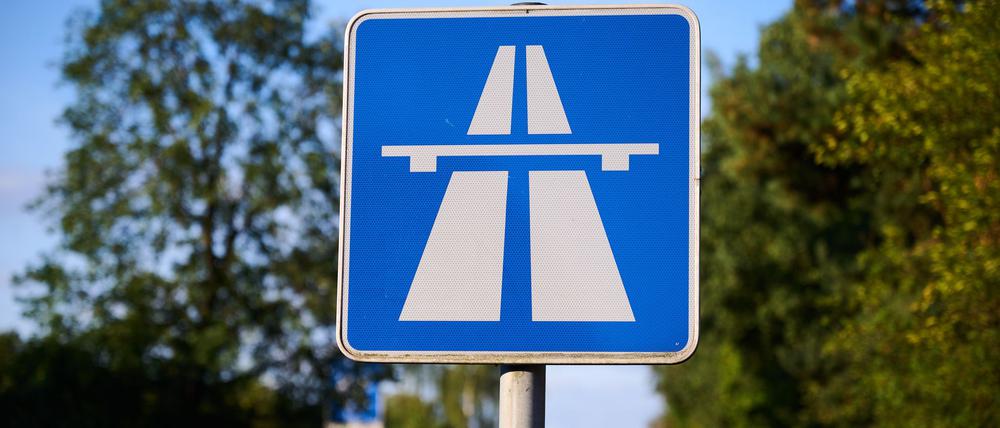 Auf der A115 müssen sich Autofahrer für längere Zeit auf Einschränkungen einstellen. (Archivbild)