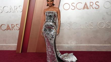 Halle Berry küsste Adrien Brody vor der Oscar-Verleihung auf den Mund. 