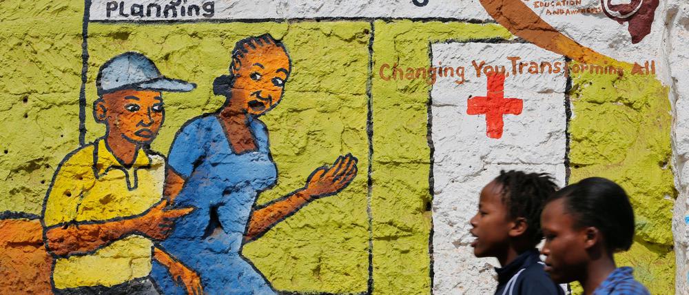 Ein Wandgemälde macht auf HIV/Aids in Afrika aufmerksam (Archivbild)