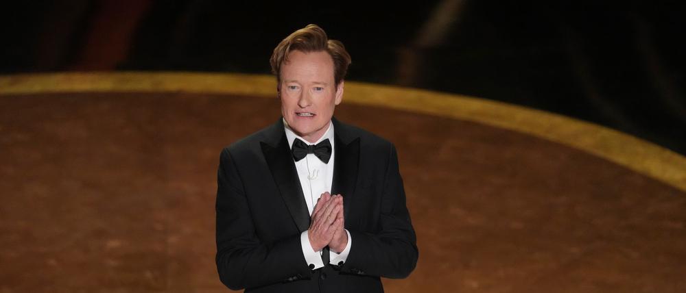 Moderator Conan O’Brien führt durch die Oscar-Verleihung.