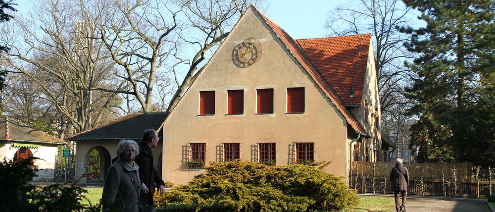 Der Waldfriedhof Dahlem ist Ruhestätte vieler bedeutender Persönlichkeiten.