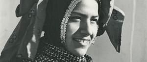 Das Porträt einer jungen Araberin von Ellen Auerbach entstand während ihres Palästina-Aufenthalt zwischen 1933 und 1936.