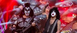 Die Kiss-Bandgründer Gene Simmons (li.) und Paul Stanley (re.) wurden in den 60er Jahren vom Rock ‘n’ Roll gepackt.