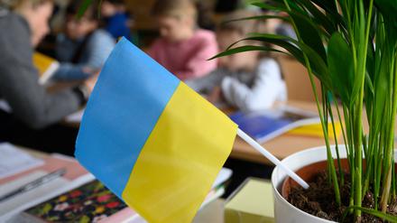 Fehlende Kinderbetreuung, ein dichter Bürokratiedschungel und eine unsichere Aufenthaltsperspektive sind für Flüchtlinge aus der Ukraine große Hindernisse bei ihrer Integration in Deutschland.