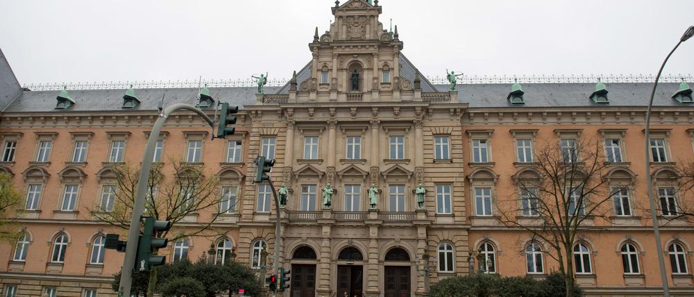Das Landgericht Hamburg hat den Antrag auf Erlass einer einstweiligen Verfügung des Berliner Galeristen-Ehepaars König gegen den Roman „Innerstädtischer Tod“ zurückgewiesen. (Symbolfoto)