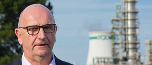 Brandenburgs Regierungschef Dietmar Woidke (SPD) würde eine Rückkehr zum Bezug von russischem Öl begrüßen - verweist aber auf eine Entscheidung durch den Bund. (Archivbild)