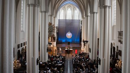 Während der vergangenen Monate war der Altar wegen der Restaurierung eingerüstet.