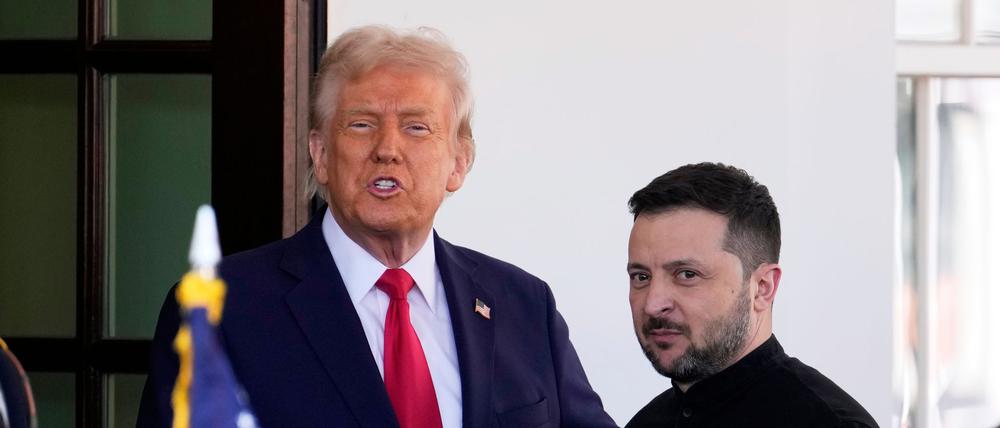 Das Tischtuch zwischen US-Präsident Trump und dem ukrainischen Staatschef Selenskyj scheint zerschnitten. (Archivbild)