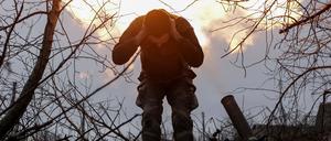 Ukrainischer Soldat in der Region Charkiw.