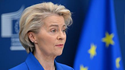 Die Präsidentin der Europäischen Kommission Ursula von der Leyen gibt eine Pressekonferenz zum „Verteidigungspaket“ am Sitz der EU-Kommission in Brüssel am 4. März 2025.