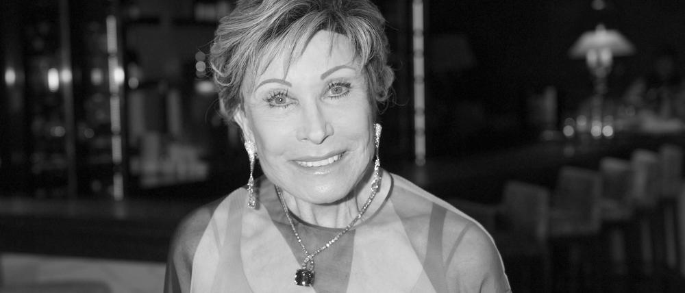 Die als Fernsehärztin bundesweit bekannt gewordene Medizinerin Antje-Katrin Kühnemann ist tot. Kühnemann starb kurz nach ihrem 80. Geburtstag.