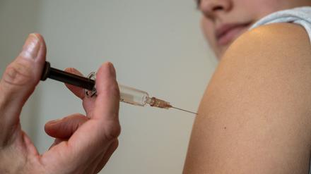 Eine HPV-Impfung bietet Schutz vor einigen Krebserkrankungen. (Symbolbild)