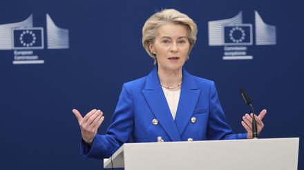 Die Präsidentin der Europäischen Kommission, Ursula von der Leyen, stellt einen neuen Verteidigungspakt vor.