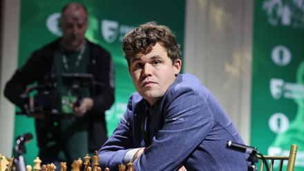 Titelverteidiger Magnus Carlsen erklärte nach dem Wirbel um seine Jeans seinen Rückzug von der Schnellschach-WM. 