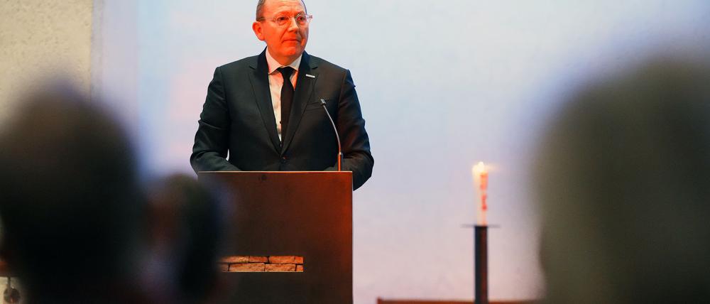 Oberbürgermeister Specht will sich mit dem Taxifahrer treffen. 