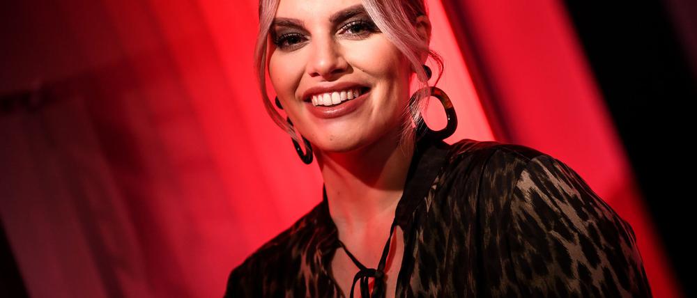 Angelina Kirsch moderiert die Koch-Show „The Taste“ von Sat 1. (Archivbild)