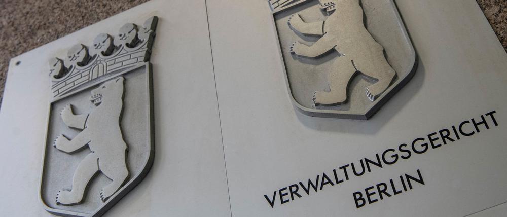 Das Verwaltungsgericht hat die Entscheidung einer Schule, einen 13-Jährigen von einer Reise auszuschließen, gebilligt. (Symbolbild)