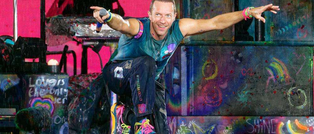 Coldplay-Sänger Chris Martin hilft FIFA-Chef Gianni Infantino bei den Planungen für eine Halbzeit-Show beim WM-Finale.