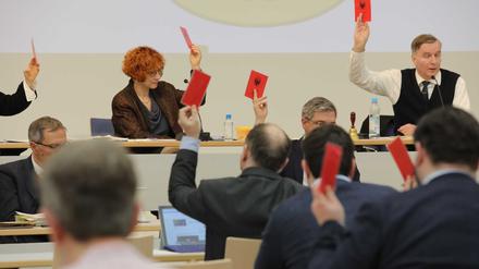 Die Stadtverordnetenversammlung entscheidet heute über die Abwahl von Mike Schubert. 