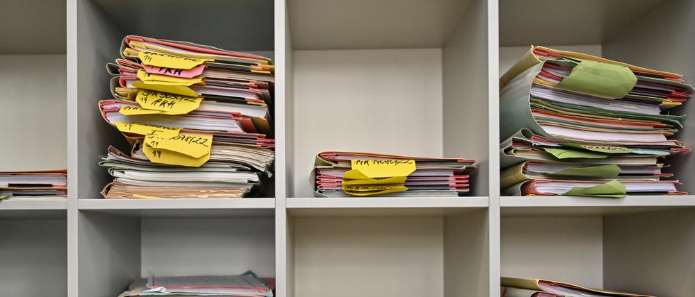 Zuerst die Formulare? Wichtiger als Finanzpakete sind grundlegende Reformen, sagt Stefan Evers.
