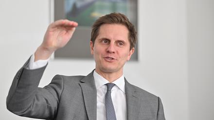 Benjamin Grimm (SPD) ist seit Herbst 2024 Minister der Justiz und für Digitalisierung im Land Brandenburg.