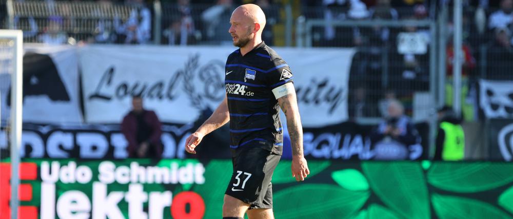 Der Kapitän ist wieder da. Toni Leistner half bei der 0:4-Niederlage in Elversberg nach der Pause Schlimmeres zu verhindern.