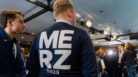 Junge Union kritisiert Parteichef Friedrich Merz wegen der Schuldenpolitik.