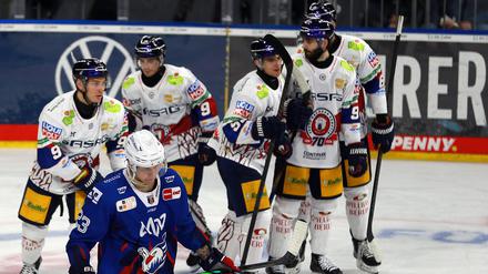Beim letzten Aufeinandertreffen jubelten die Eisbären über neun Tore.