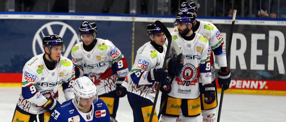 Beim letzten Aufeinandertreffen jubelten die Eisbären über neun Tore.