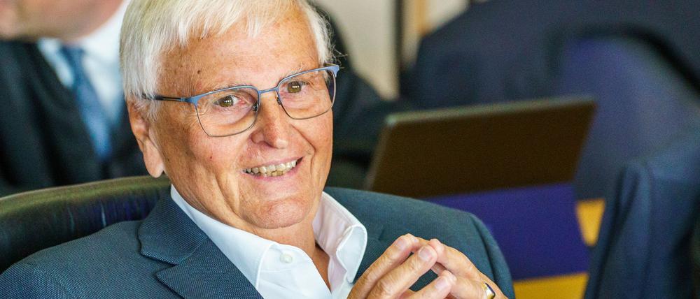 Der DFB geht gerichtlich gegen den Ex-Präsidenten Theo Zwanziger vor.