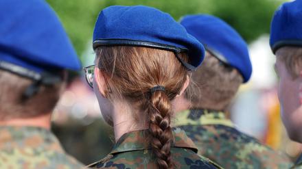 Wird es irgendwann auch eine Wehrpflicht für Frauen geben?